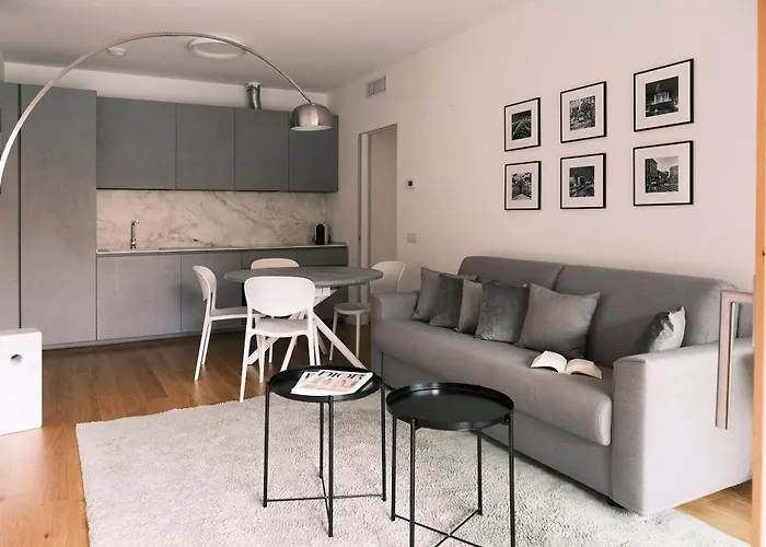 Comecasa Modern Terraced & Palestra Apartment